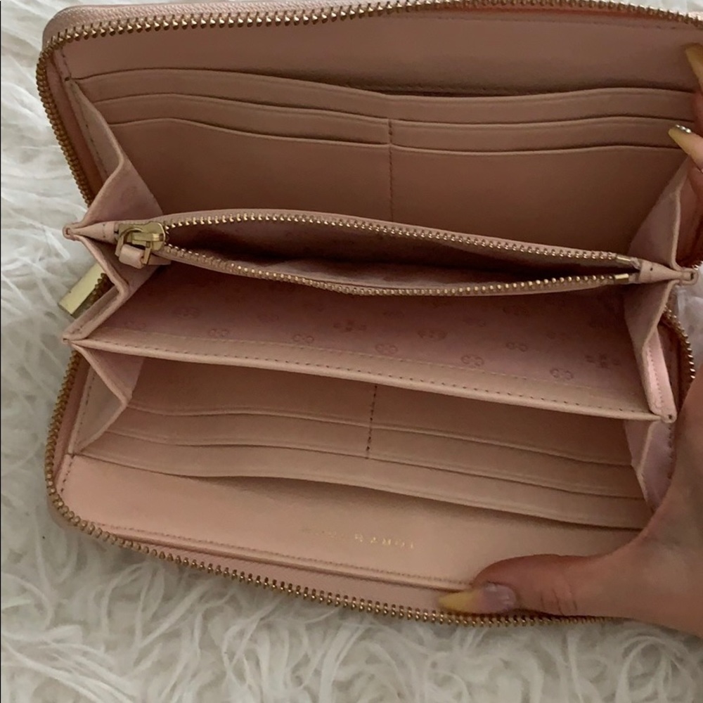 Wallet. - Picture 3 of 4